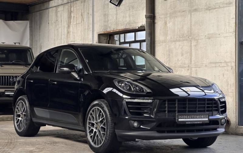 Découvrez le plaisir de conduire un SUV Porsche Macan S