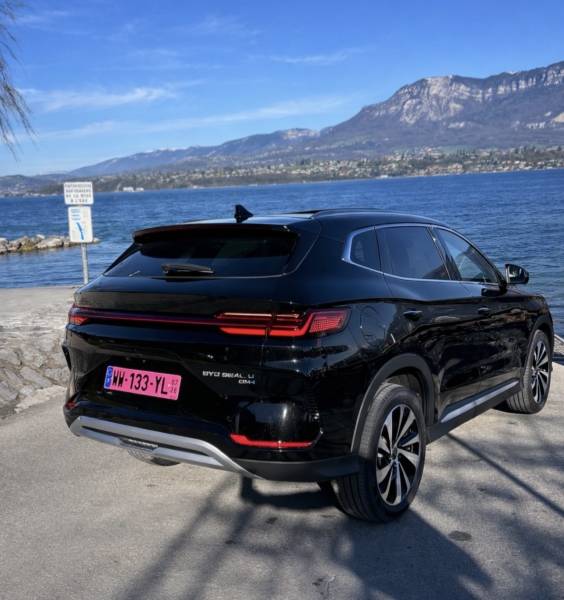 BYD Seal U 2025 proche d'Annecy en Haute-Savoie