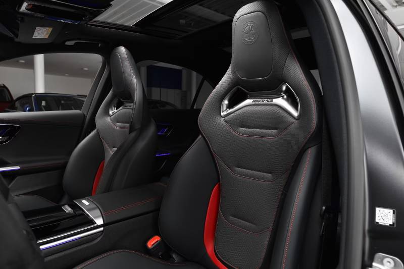 Mercedes-Benz C63 S AMG disponible sous 10 jours proche de Chambéry en Savoie