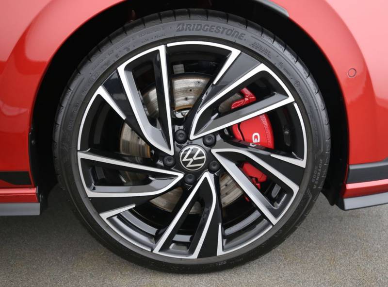 Commander une Volkswagen Golf VIII GTI Clubsport occasion en Auvergne Rhône Alpes et ses alentours