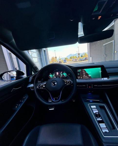 Volkswagen Golf VIII R à Annecy en Haute-Savoie